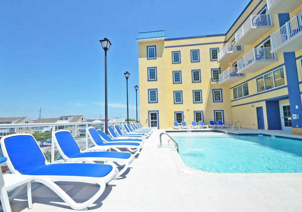 Boardwalk Hotel with Pool